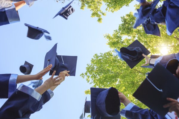 杠杆配资网 名校教授谈大学生最易遭遇的几大挫折，最大挫折来自人际关系，事关未来发展