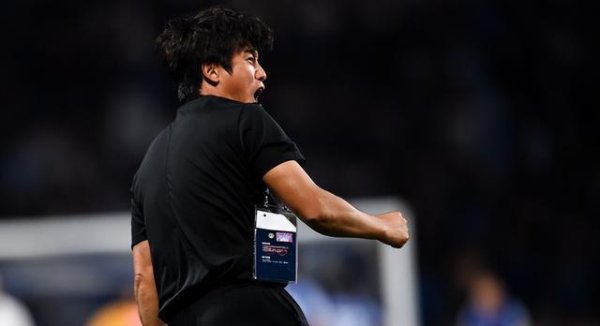 爱配配资 上海申花夺冠悬了，弃亚冠保中超冠军失算，94分钟被成都蓉城绝平